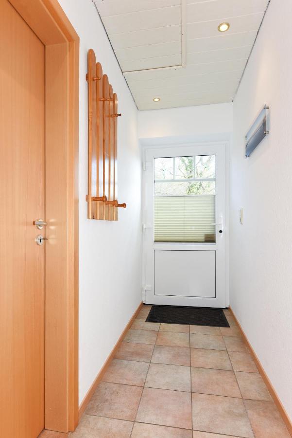 Ferienwohnung Wattgefluester Езенс Екстериор снимка