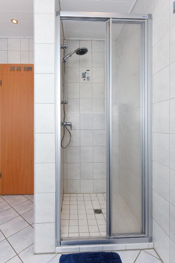 Ferienwohnung Wattgefluester Езенс Екстериор снимка