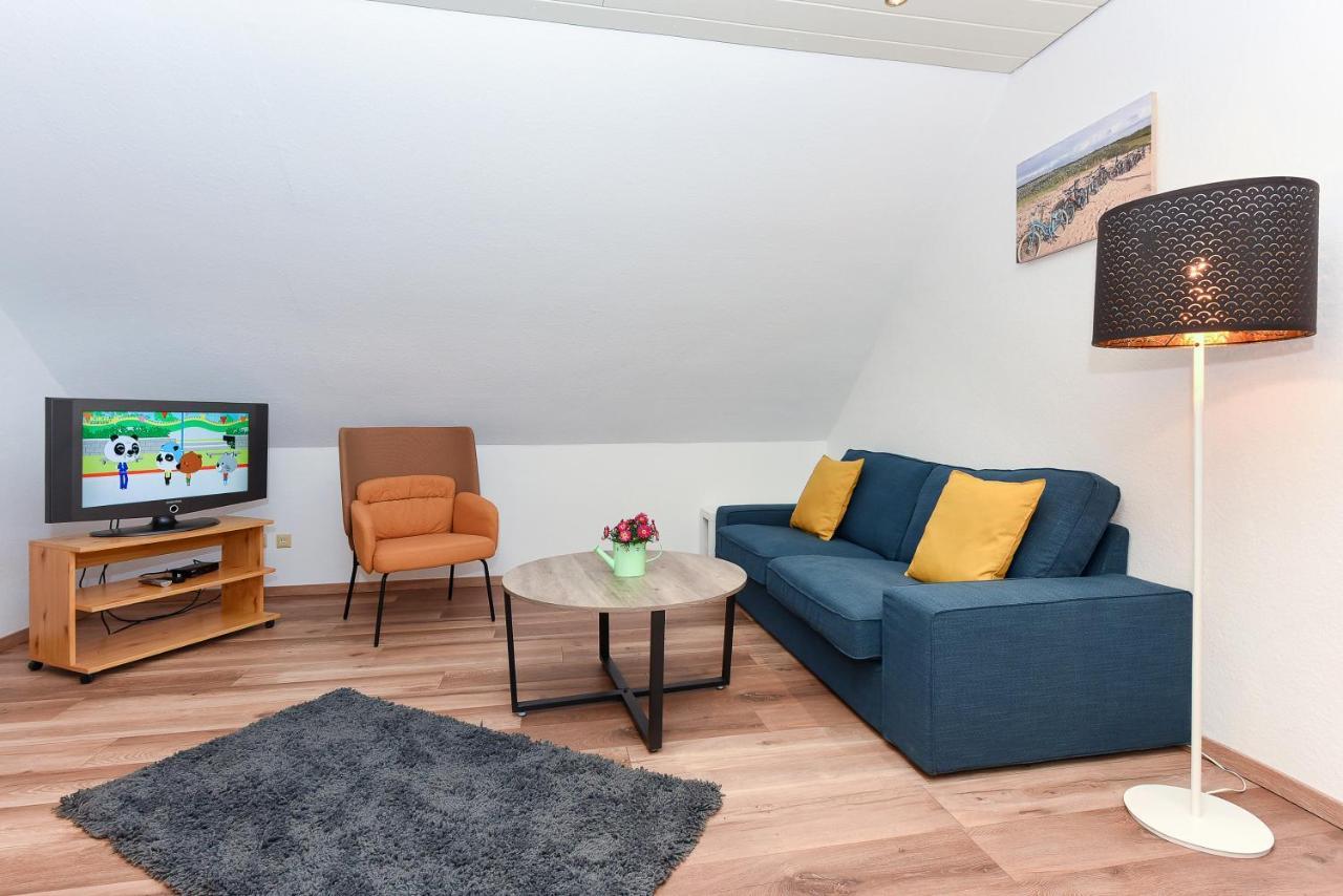 Ferienwohnung Wattgefluester Езенс Екстериор снимка
