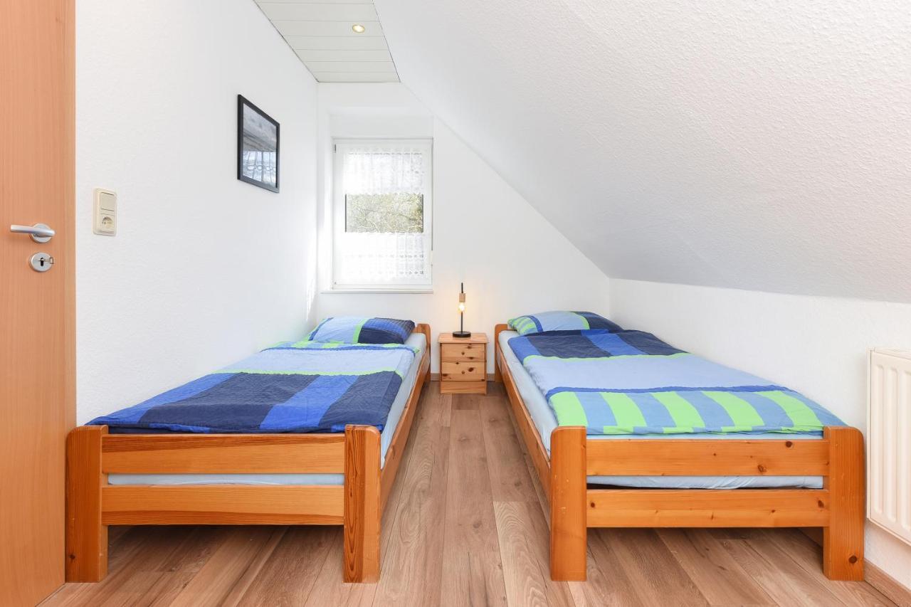 Ferienwohnung Wattgefluester Езенс Екстериор снимка